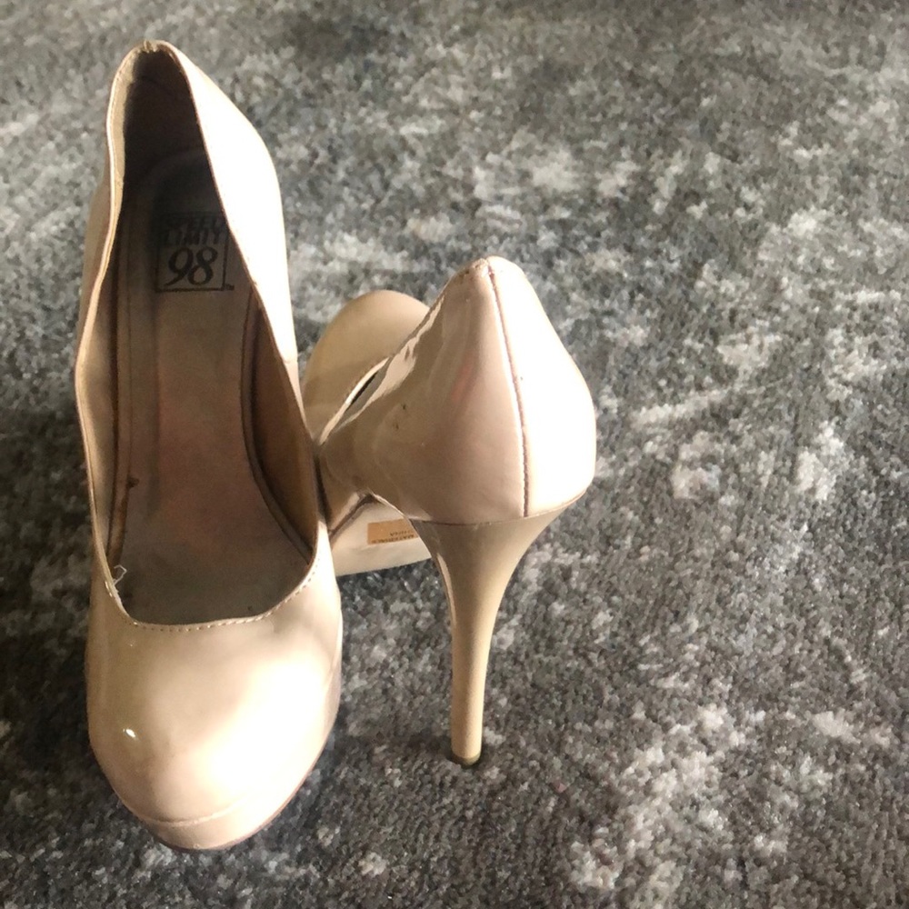 Nude shoes